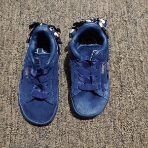 Puma Navy Sneakers with Ribbon Accent